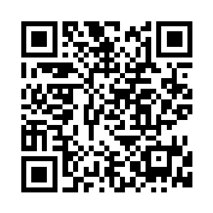 极星城三个大字刻在大门的门匾上二维码生成