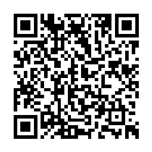 林烽就毫不客气地在方老头的面前摆了十个酒杯二维码生成