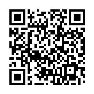 林锐和疯马尽可能利用周围仅有的掩护二维码生成