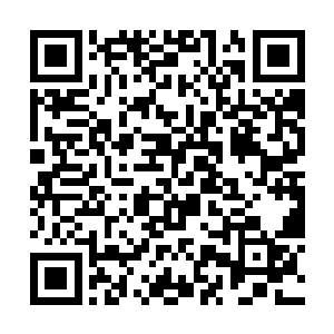 林锐惊讶地发现了他们在摆弄的是一台卫星通讯设备二维码生成