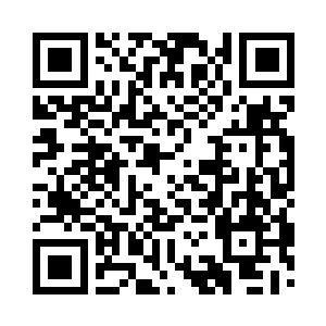 果然看到玄天麒正乐呵呵地在景王府门口站着二维码生成