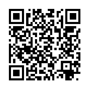 某个注意力都被前方吸引过去的小个学生二维码生成