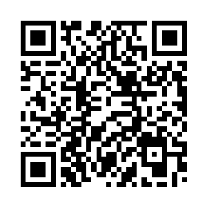 柳生明转身引孟奇走向另一处房间二维码生成