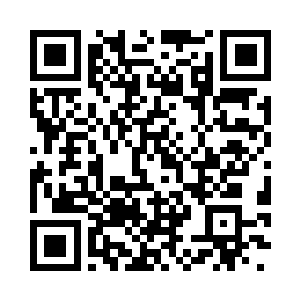 柳逸尘掏出手帕擦着手上亮晶晶的液体二维码生成