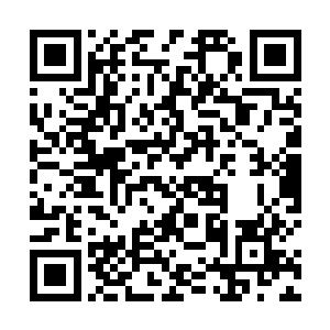 柳逸尘突然听到好像锈了多少年的大门慢慢推开的声音二维码生成