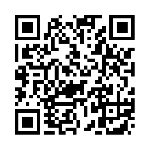 格外jing神的爱德华穿着身普通的低领t恤二维码生成