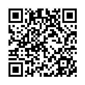 梁敏看着夏天萌不甚开心的笑容便冲她开口道二维码生成