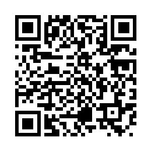 梓箐一直都是很低眉顺眼很谦恭的跪坐在那里二维码生成