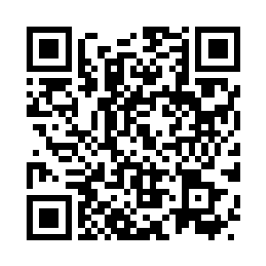 梓箐拿出那颗从末世剧情中得到的圆珠二维码生成