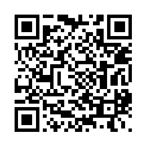 梓箐此时被一众丫鬟婆子小厮围在中间二维码生成