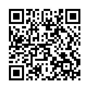 梓箐看到场中间的空地上放着一些骨头二维码生成