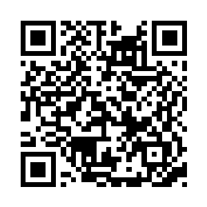 梦梦一起跑进了另外一个全是女孩子的圈子二维码生成