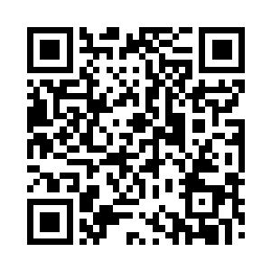 楚门从口袋里拿出了那张拼贴起来的图片二维码生成