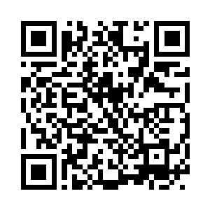 横扫砸向地面上的三层高的镇长办公署大楼二维码生成