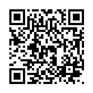 正嘻嘻哈哈的在那开满花朵的花园里跑动二维码生成