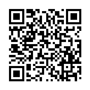 正在谨慎而小心的一步步朝着闭目的吴岩走去二维码生成