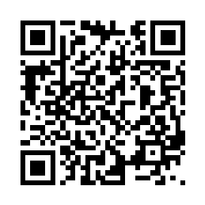 正当杜玉婷准备关上驾驶位车门的时候二维码生成