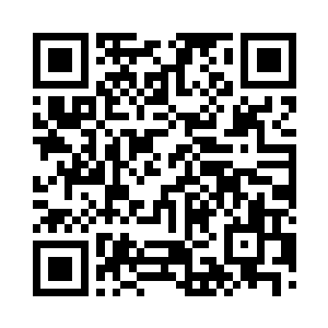 正蹲在地上画圈圈的大白突然睁大了眼二维码生成