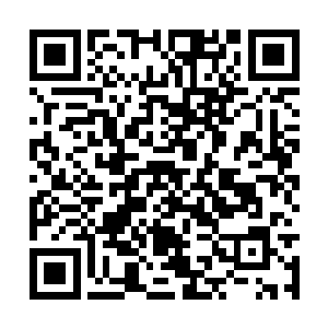 此人正是当年那位与徐盛相恋的慕容家小姐的父亲二维码生成