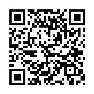 此前一行人已经参观过华纳制片厂和办公区二维码生成