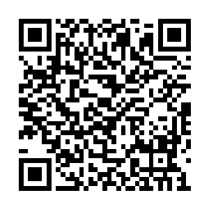 此时他只想抱紧紧的抱着眼前这个笑的甜蜜的人二维码生成