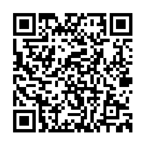 此时感觉到有几道犀利的目光向着自己聚集而来二维码生成