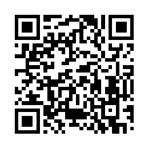 此时正前前后后地看着有没有车辆路过二维码生成