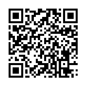 残留着暧昧痕迹的身体软软的躺了下去二维码生成