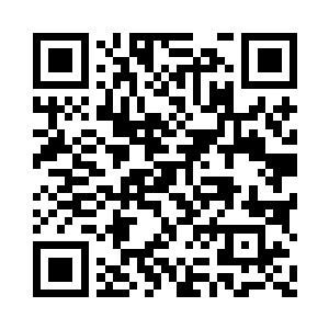 母亲留在他心目中的形象是年轻漂亮而纯洁的二维码生成
