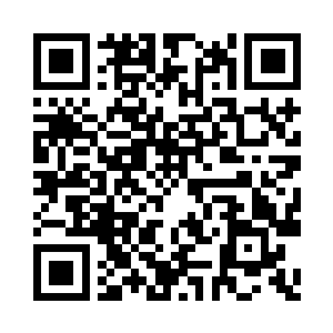 每一个人的手中都拿着铁棍和其他的武器二维码生成