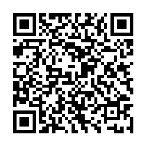 江少游却忽然间感觉到先前身体中弹的那些位置处二维码生成