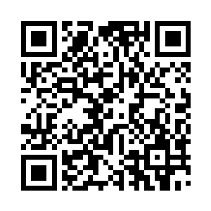 汪秋阳忍着心中巨痛狠心将小阳的手扒开二维码生成