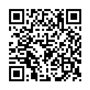 没有一个警察敢上前帮邵启明押着人走二维码生成