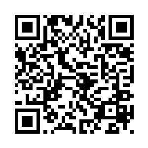 没睡醒的老人的眯眯眼睁大了一点二维码生成