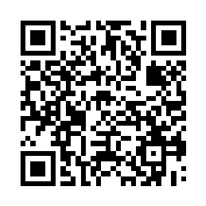 沿着巷子里飞快的朝着镇子另外一侧远去离开二维码生成