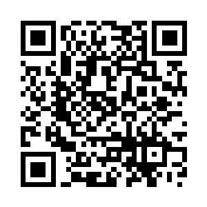 注意力全部集中在了那三个赛台上二维码生成