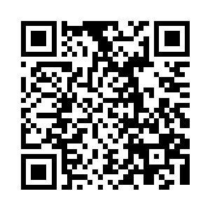 流墨墨也坐在船头看着一望无际的蓝色二维码生成