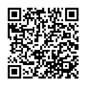 浴桶中散出来的袅袅氲气不知不觉弥漫整个房间二维码生成