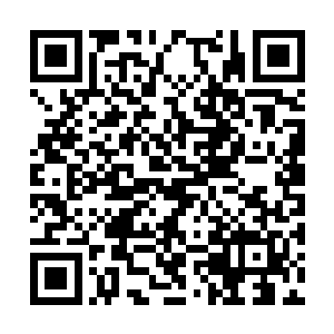 海阳不冻港指挥长泰文卫和夏传福快速的走了过来二维码生成