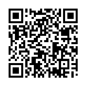 淡漠的看着有些笨拙的打开车门下车的安然二维码生成