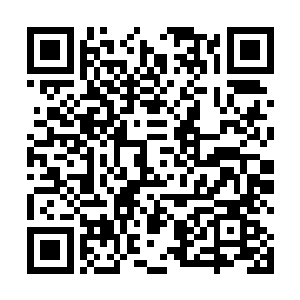 游拐子唾沫横飞的给新晋弟兄们吹嘘着秦长官当年事迹二维码生成