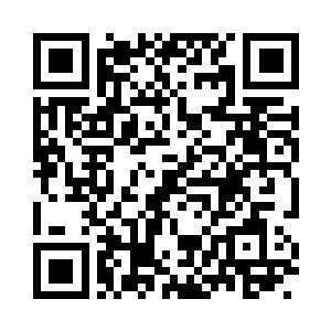 湛蓝色的眼睛里充斥着暖融融的爱意二维码生成