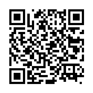 溅起的火花瞬间将一切映得如同白昼二维码生成