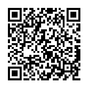 滂沱密集的大雨丝毫都不能让他的速度减慢少许二维码生成