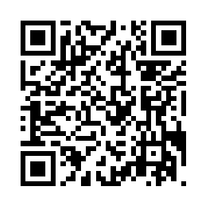 满脸惊骇的望着已经变成了废墟的圣山二维码生成