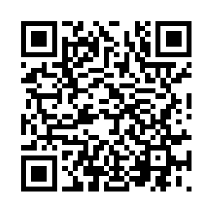 满脸阴鸷的老者望了一眼身边的两个人开口道二维码生成