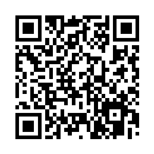 漆黑如墨的眼睛上上细细地打量着苏落二维码生成