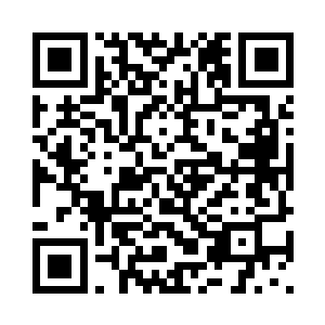 漆黑的瞳孔便如同幽深的潭水一般二维码生成