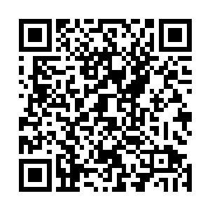 漫天的黑色的剑芒再一次狠狠的朝着宫莫仇的身上笼罩过去二维码生成