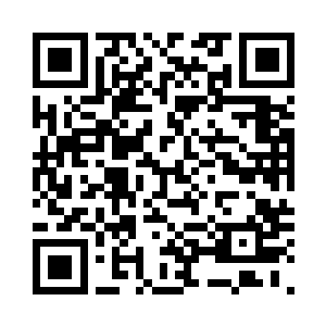 然后一把鼻涕一把泪的往王铮身上擦二维码生成